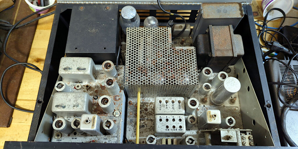 Under the Hallicrafters HT-32 lid